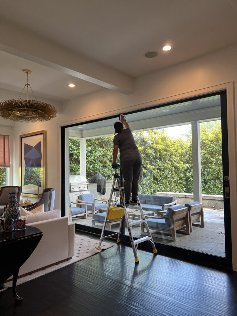 velaa-staff-cleaning-768x1024